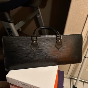Louis Vuitton Sac Triangle Black Epi leather